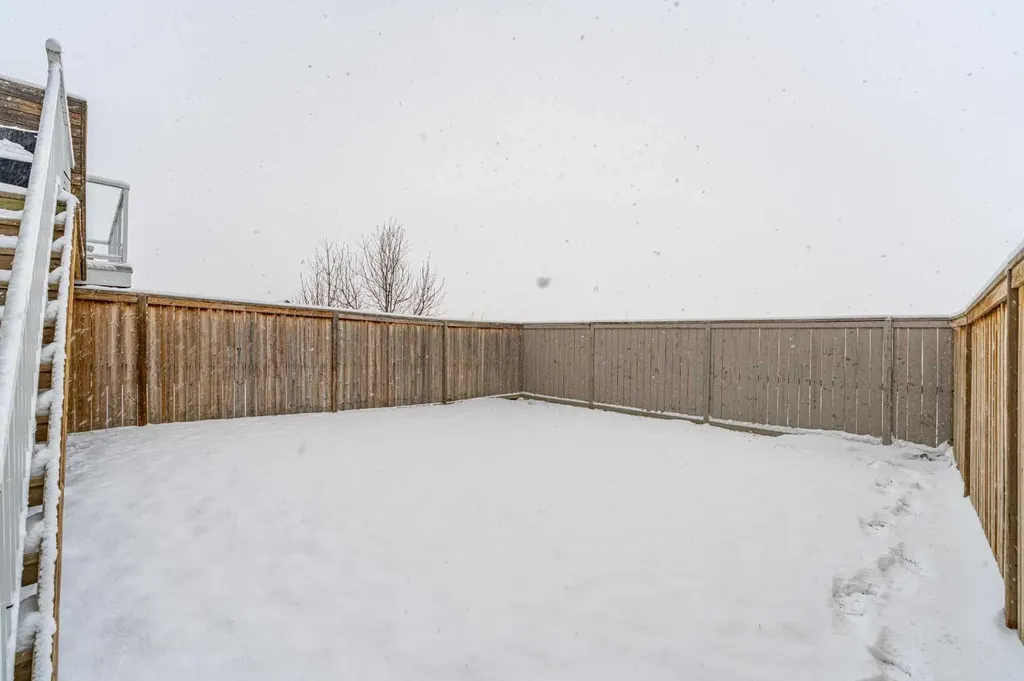 313 Hillcrest Road SW Airdrie AB T4B 4K1
