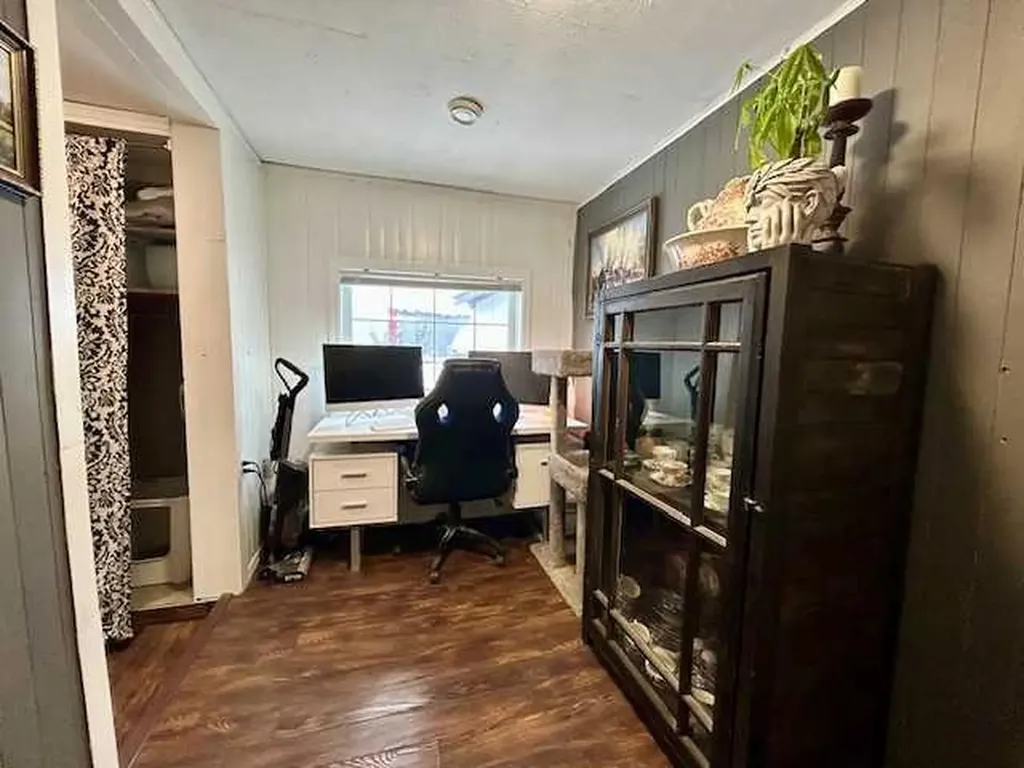 5008 54th Avenue Bashaw AB T0B 0H0