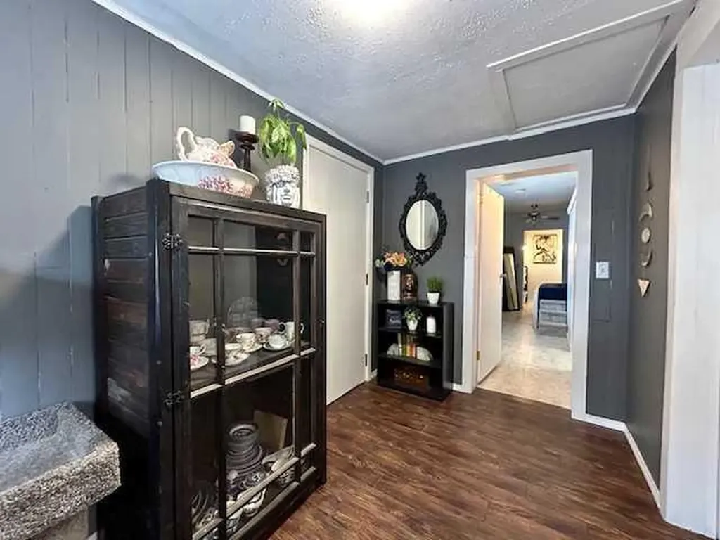 5008 54th Avenue Bashaw AB T0B 0H0