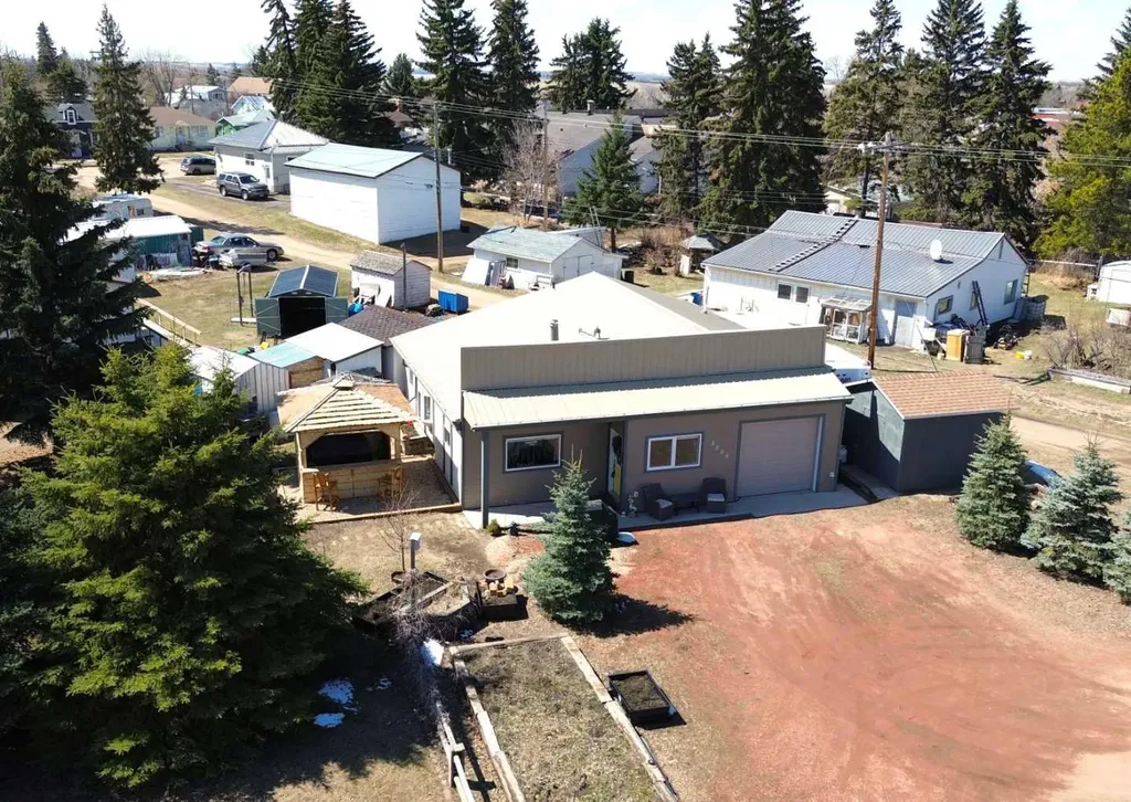5008 54th Avenue Bashaw AB T0B 0H0
