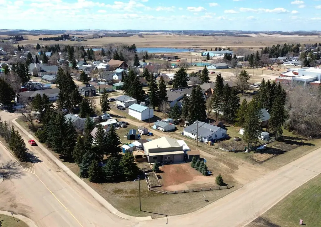 5008 54th Avenue Bashaw AB T0B 0H0
