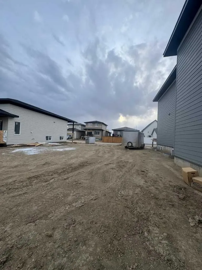 660 Devonia Road W Lethbridge AB T1J5W3