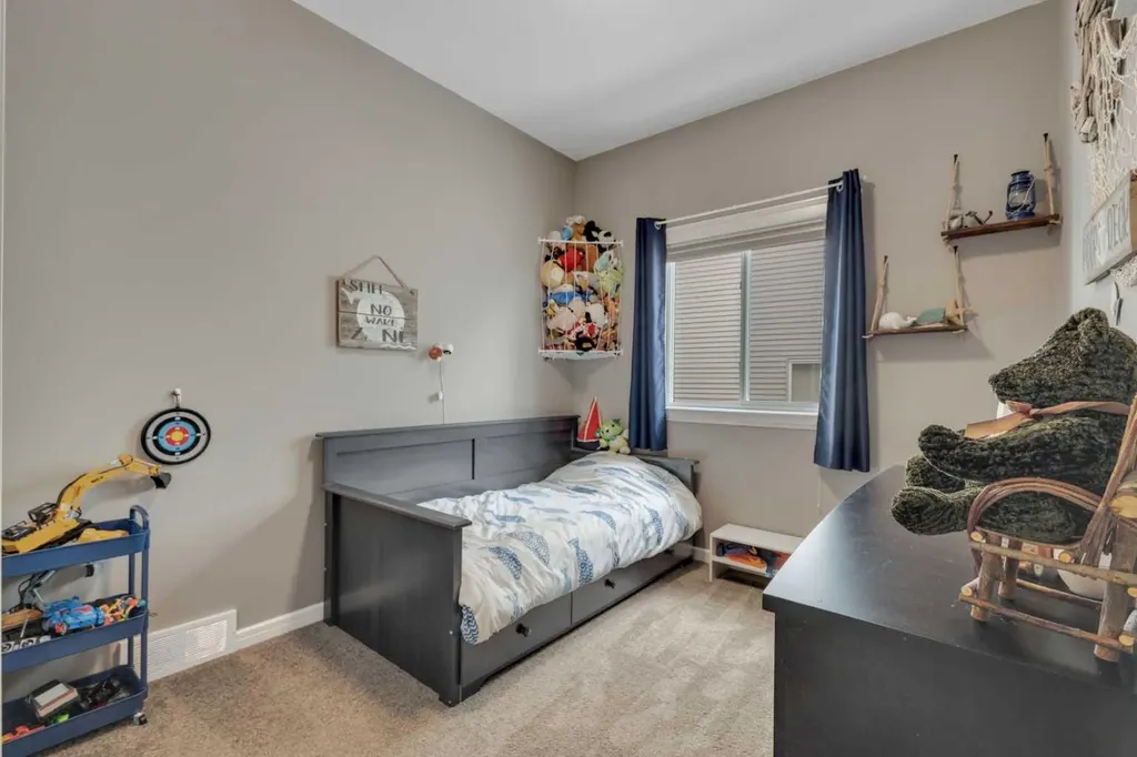 94 Mackenzie Crescent Lacombe AB T4L 0B2
