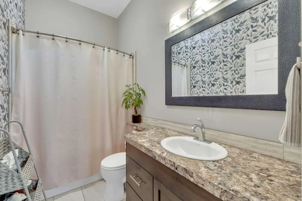 94 Mackenzie Crescent Lacombe AB T4L 0B2