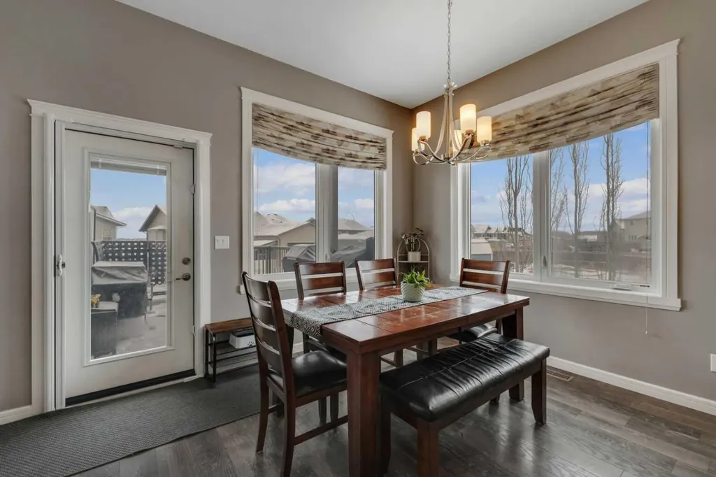 94 Mackenzie Crescent Lacombe AB T4L 0B2