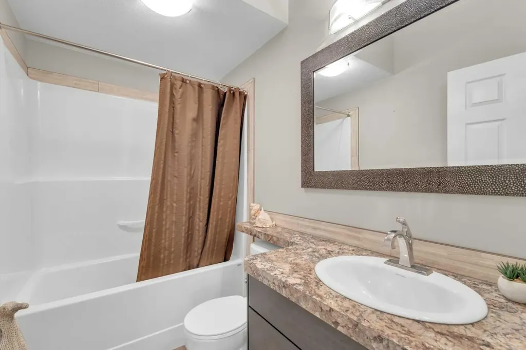 94 Mackenzie Crescent Lacombe AB T4L 0B2