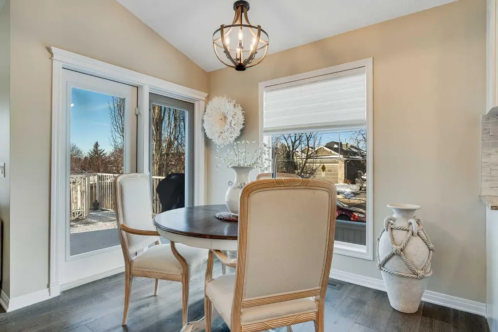 701 Cimarron Close Okotoks AB T1S1X3