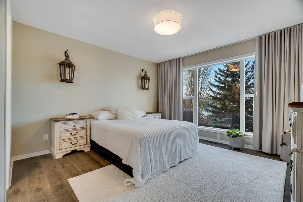 701 Cimarron Close Okotoks AB T1S1X3