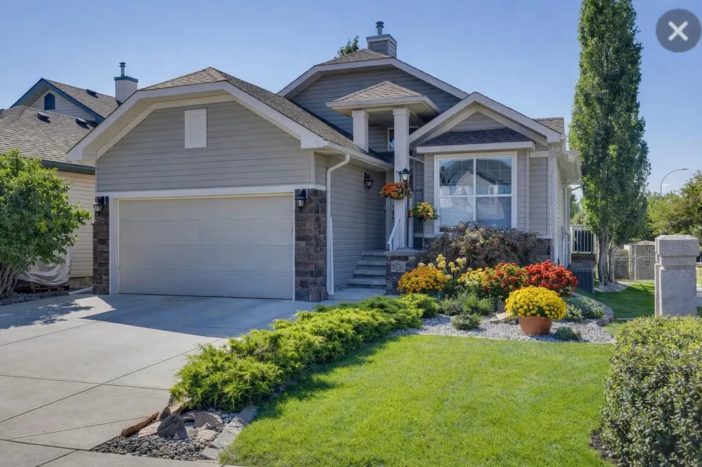 701 Cimarron Close Okotoks AB T1S1X3