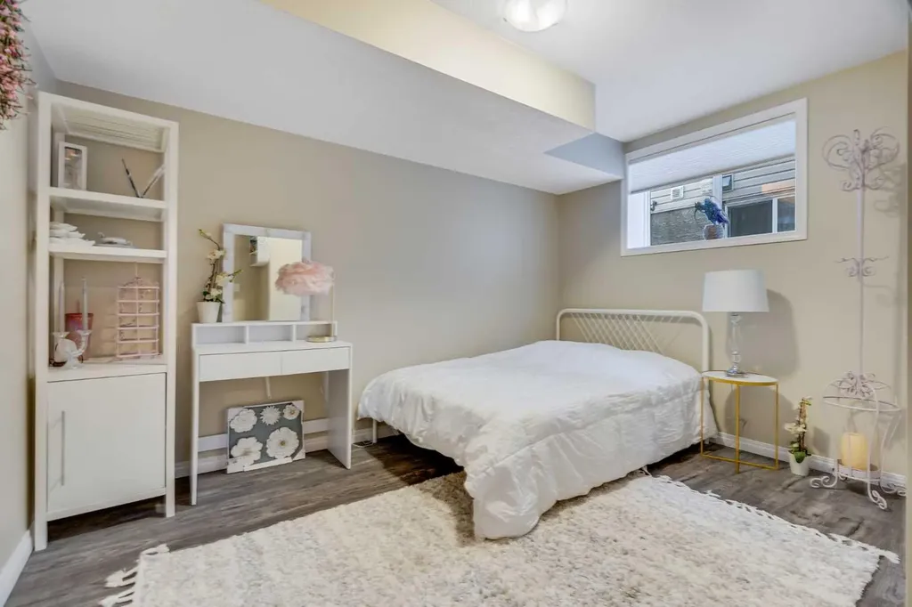 701 Cimarron Close Okotoks AB T1S1X3