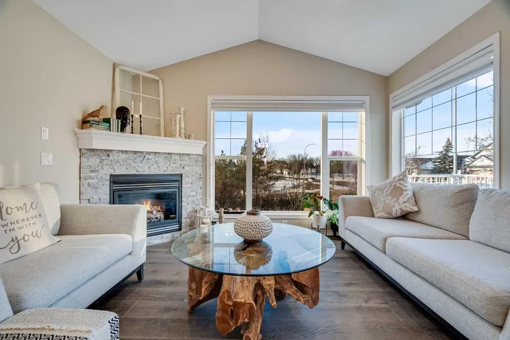701 Cimarron Close Okotoks AB T1S1X3