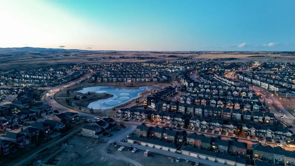 47 Sundown Crescent Cochrane AB T4C 0H4
