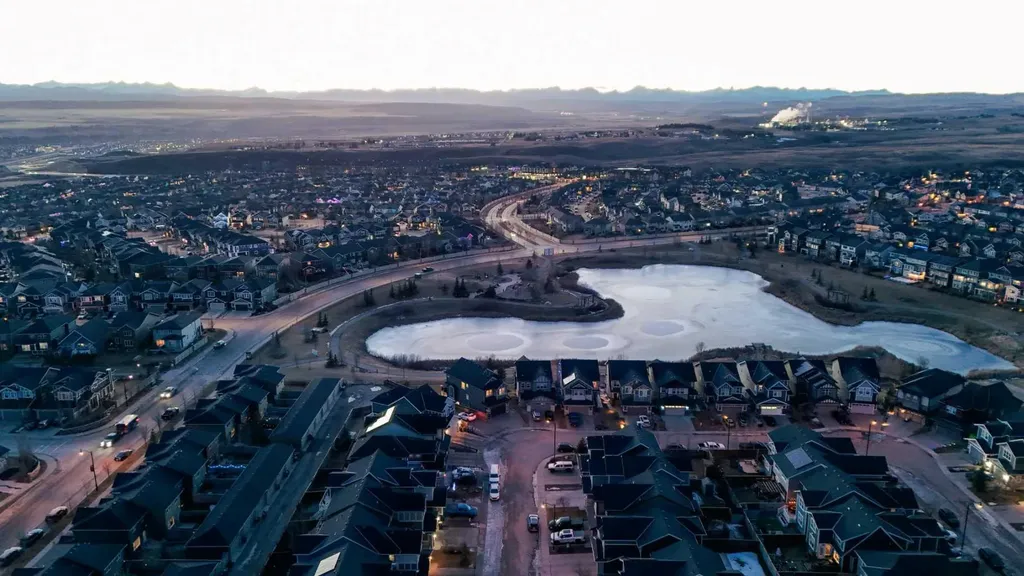 47 Sundown Crescent Cochrane AB T4C 0H4