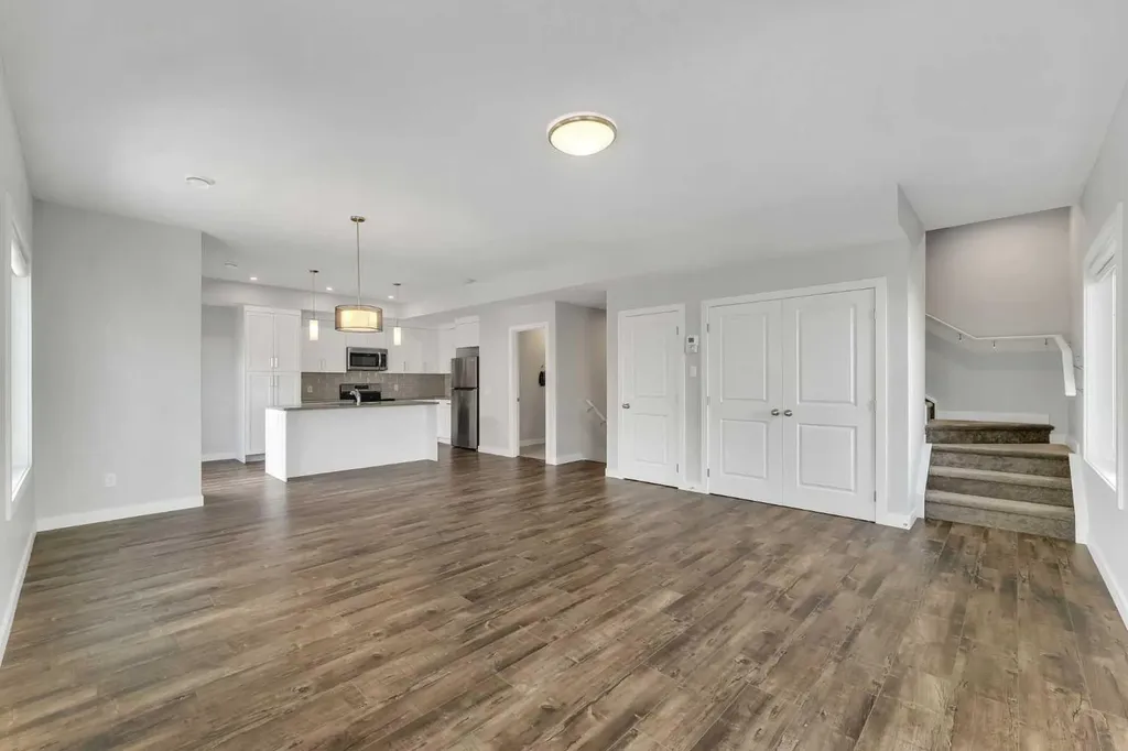 342 Canals SW Airdrie AB T4B 4L3