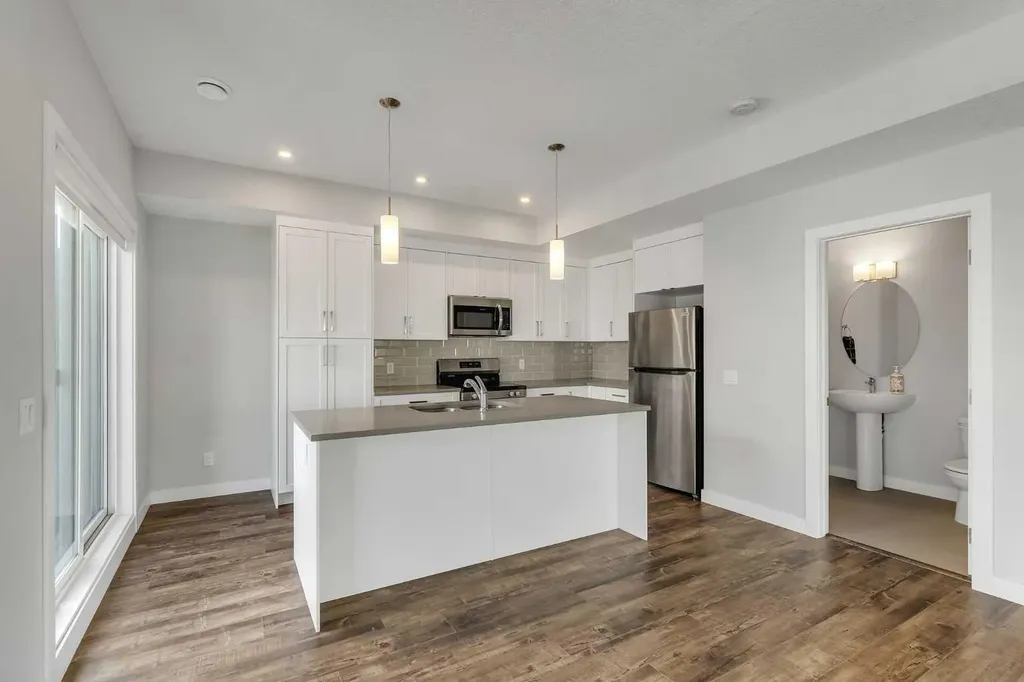 342 Canals SW Airdrie AB T4B 4L3