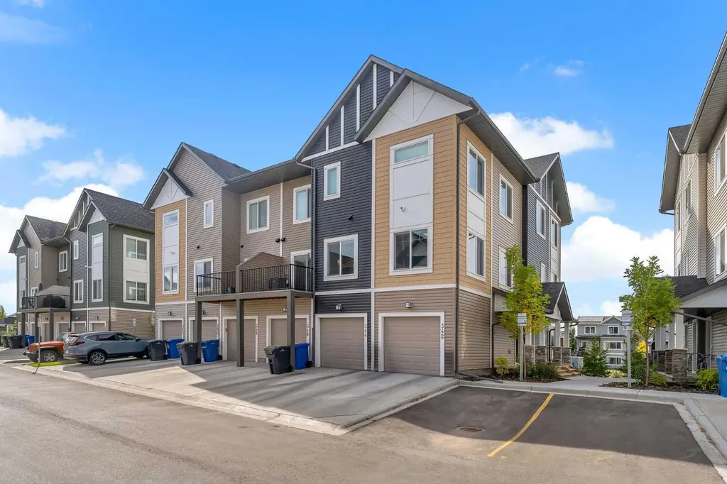 342 Canals SW Airdrie AB T4B 4L3