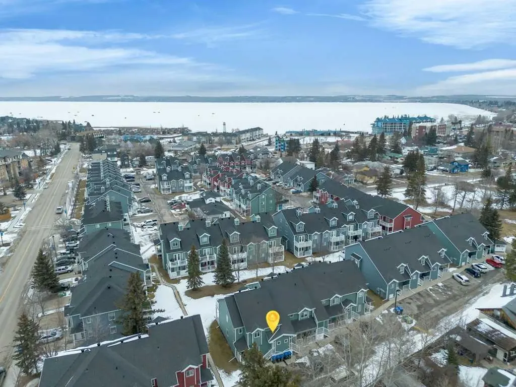 5220 50a Avenue Sylvan Lake AB T4S 1E5