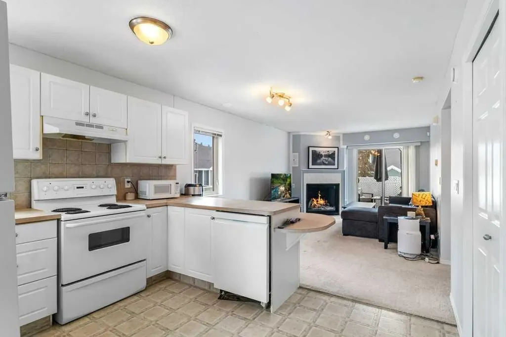 5220 50a Avenue Sylvan Lake AB T4S 1E5