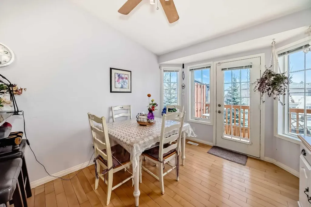 337 Harvest Lake Green NE Calgary AB T3K4R1