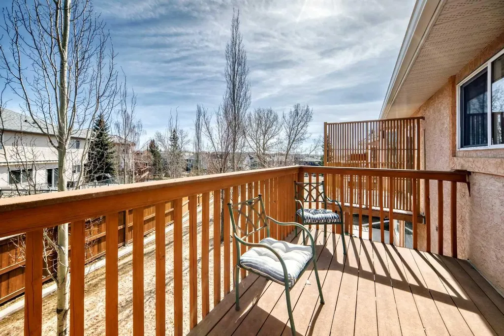 337 Harvest Lake Green NE Calgary AB T3K4R1
