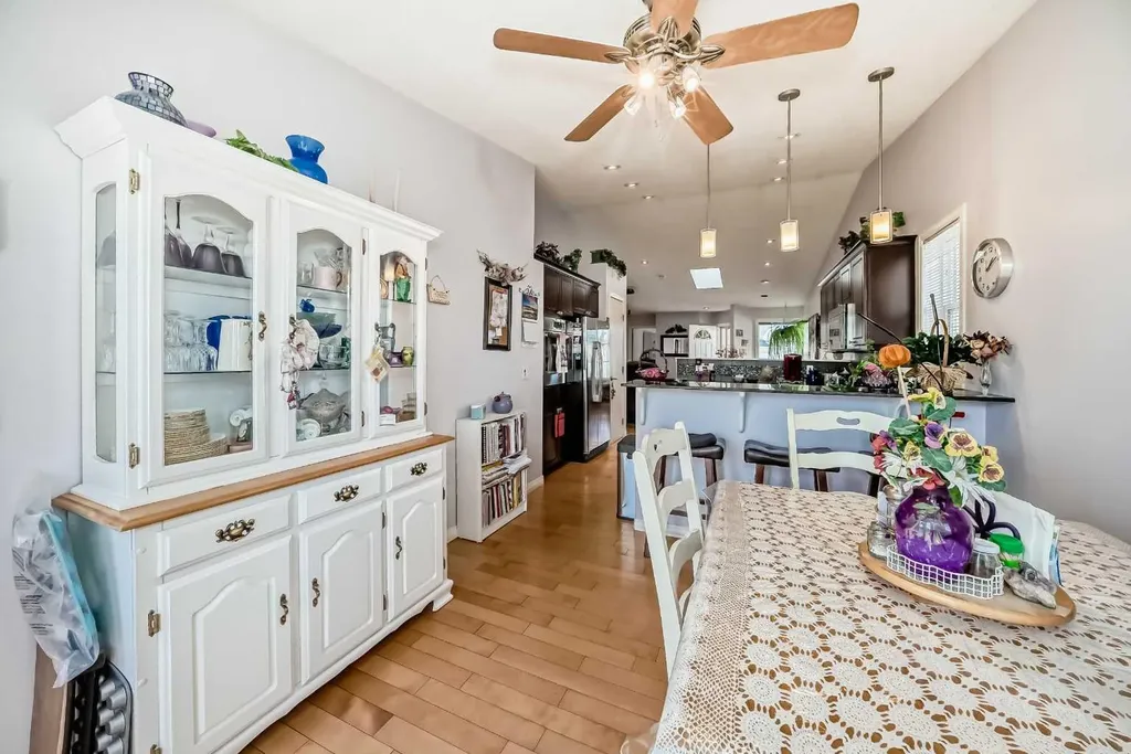 337 Harvest Lake Green NE Calgary AB T3K4R1