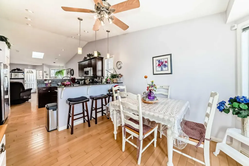 337 Harvest Lake Green NE Calgary AB T3K4R1