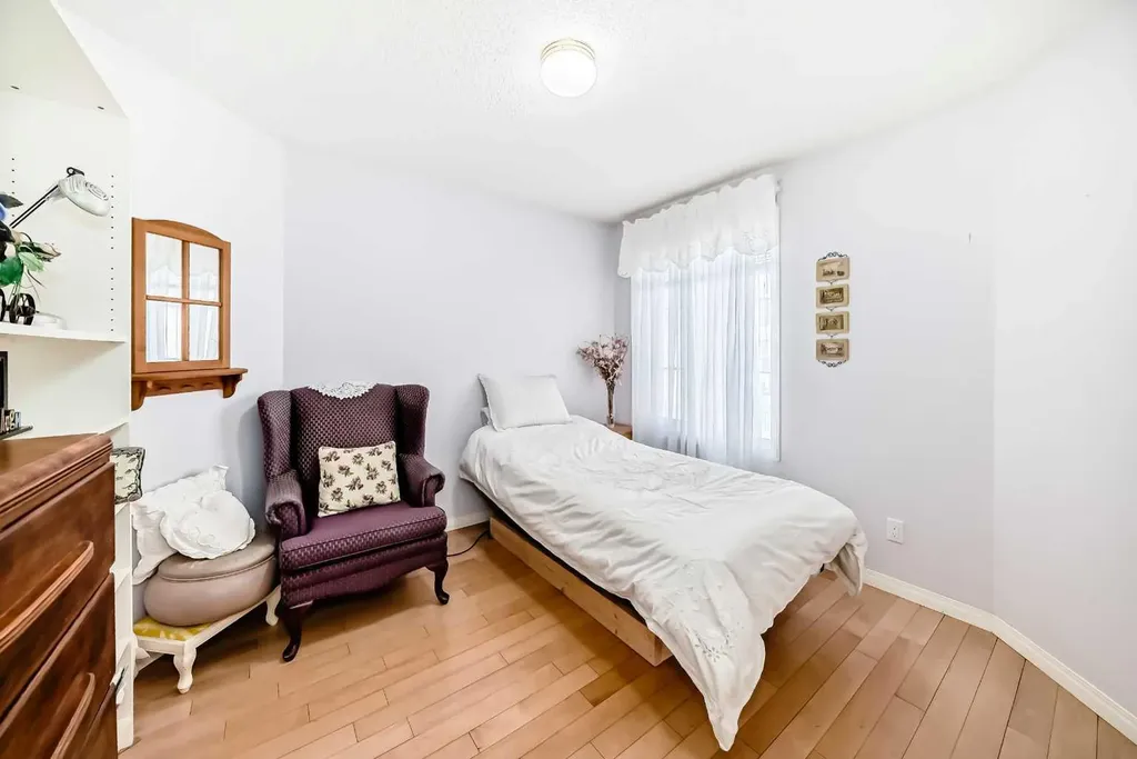 337 Harvest Lake Green NE Calgary AB T3K4R1