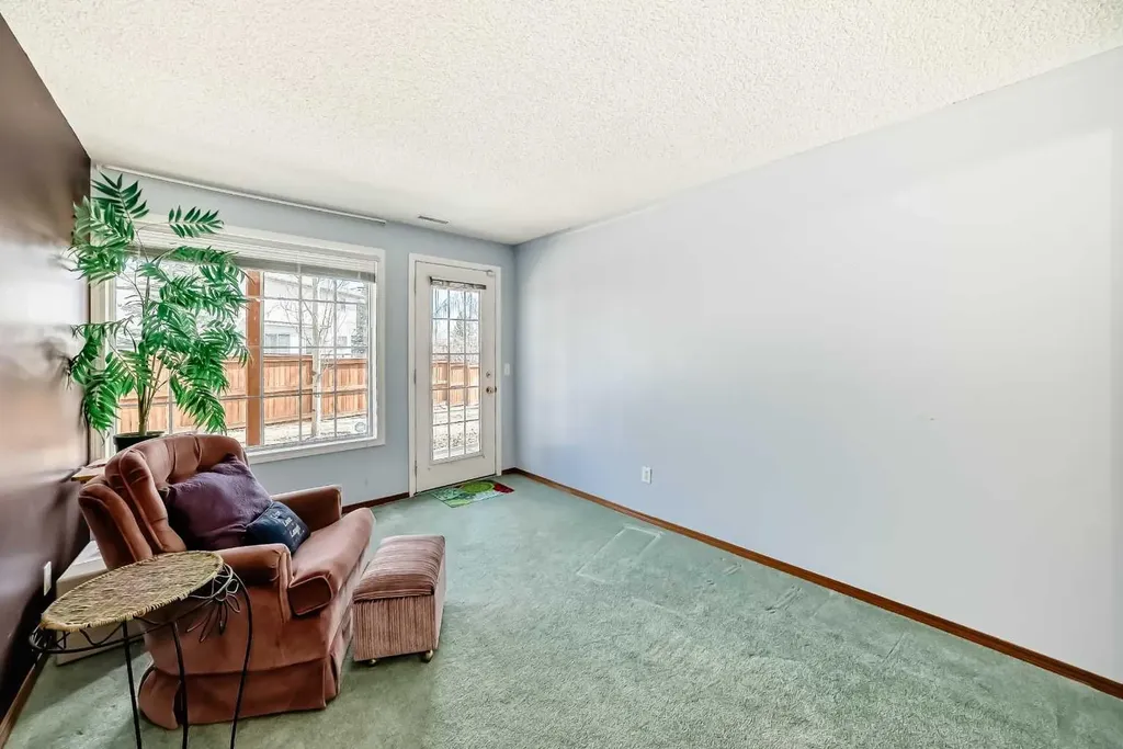 337 Harvest Lake Green NE Calgary AB T3K4R1