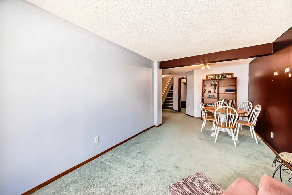 337 Harvest Lake Green NE Calgary AB T3K4R1