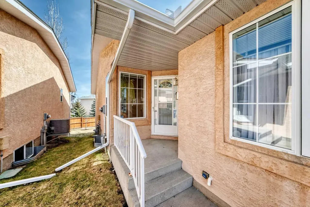 337 Harvest Lake Green NE Calgary AB T3K4R1