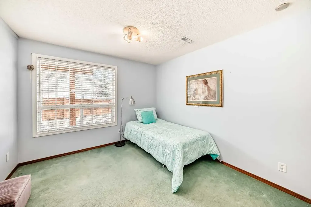337 Harvest Lake Green NE Calgary AB T3K4R1