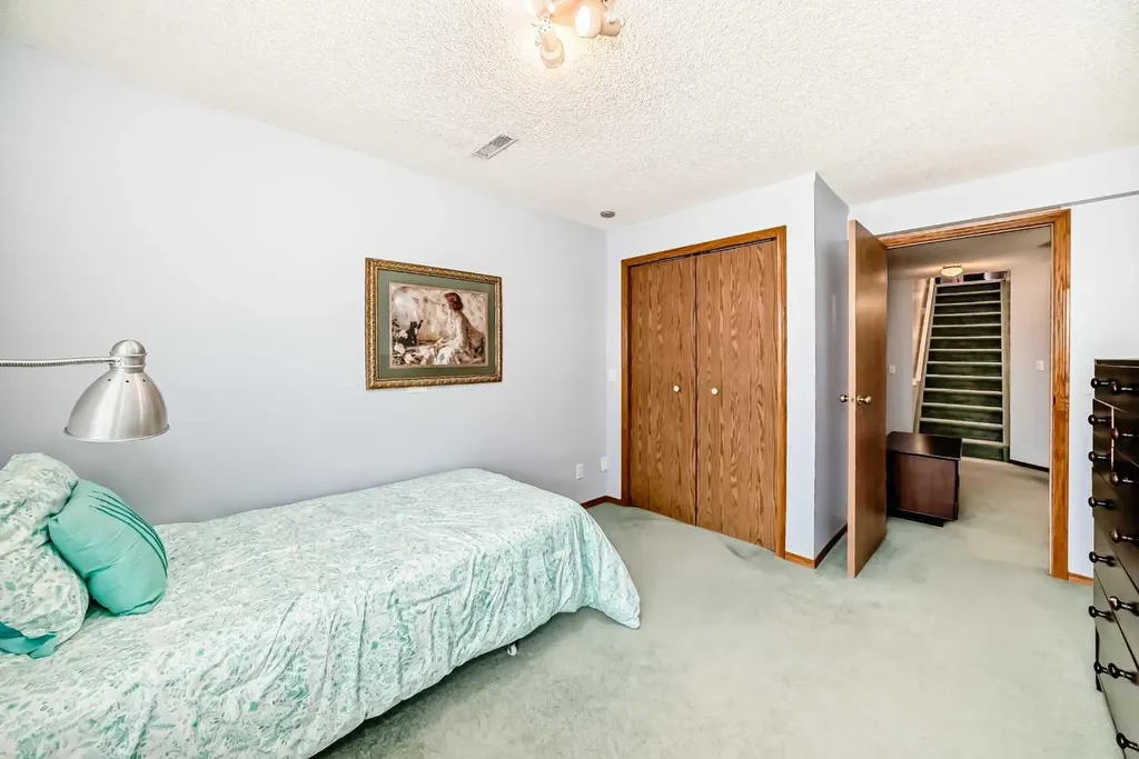 337 Harvest Lake Green NE Calgary AB T3K4R1