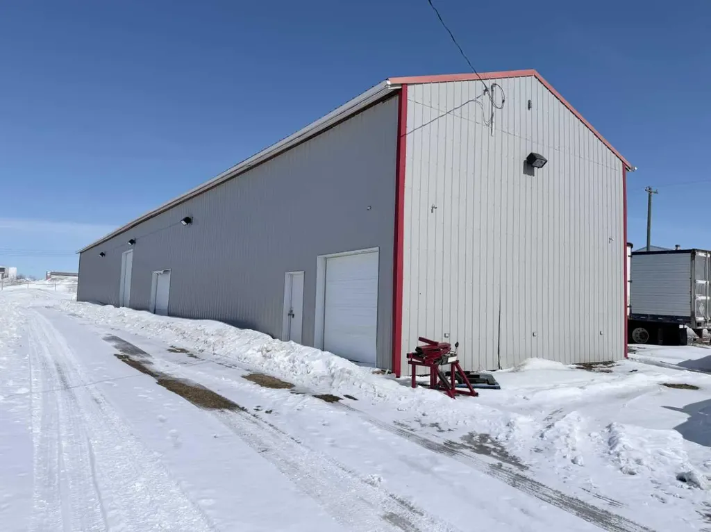 13313 100 Street Grande Prairie AB T8V 4H4