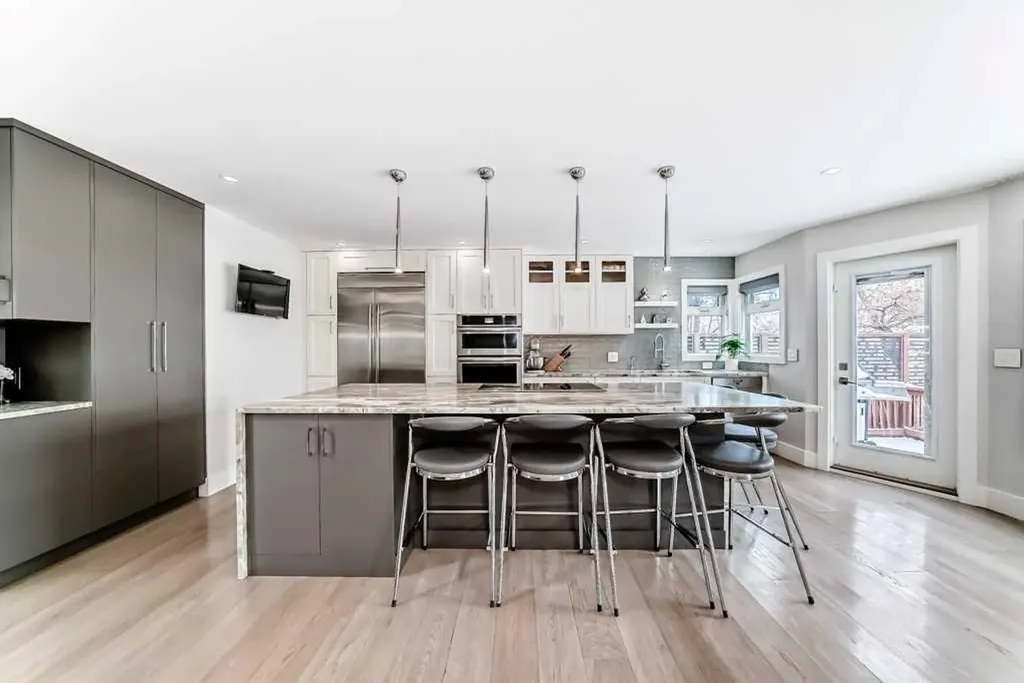256 Riverside Mews SE Calgary AB T2C 3Y8