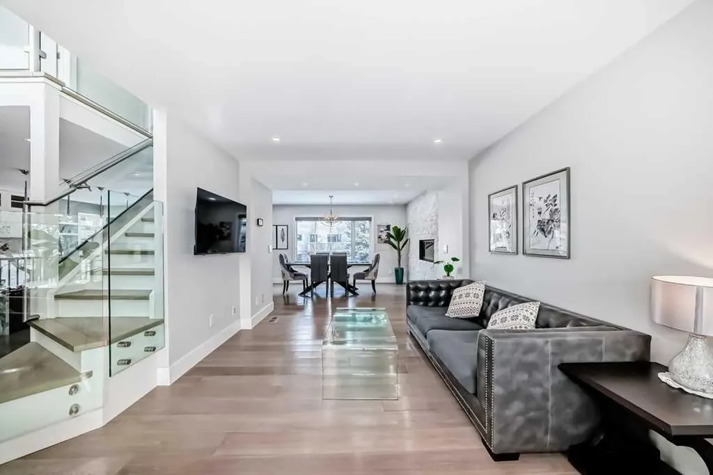 256 Riverside Mews SE Calgary AB T2C 3Y8