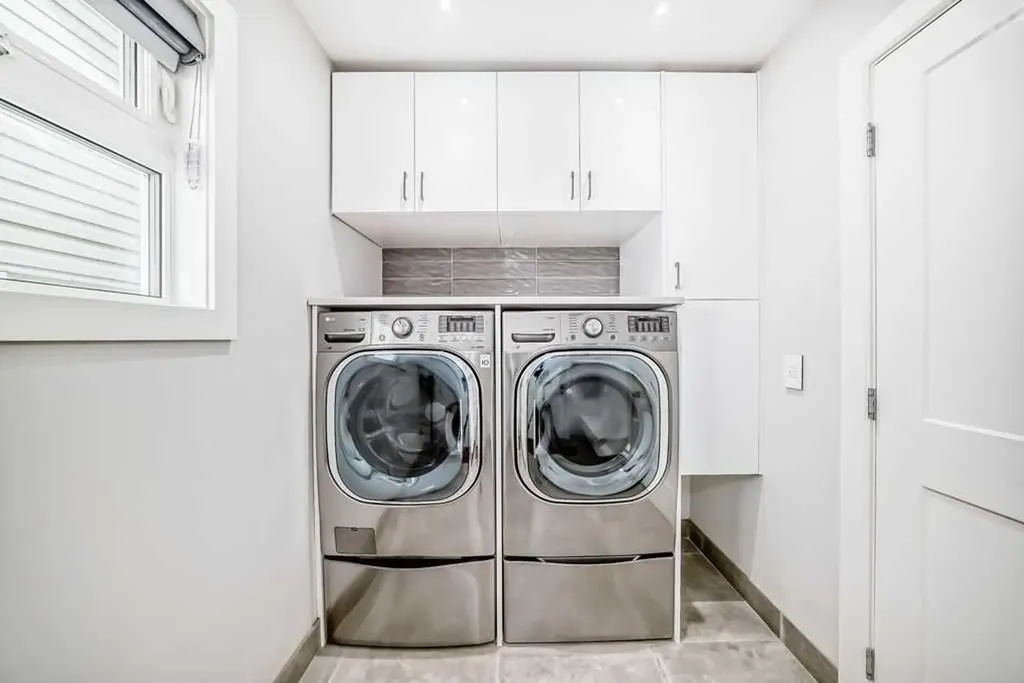 256 Riverside Mews SE Calgary AB T2C 3Y8