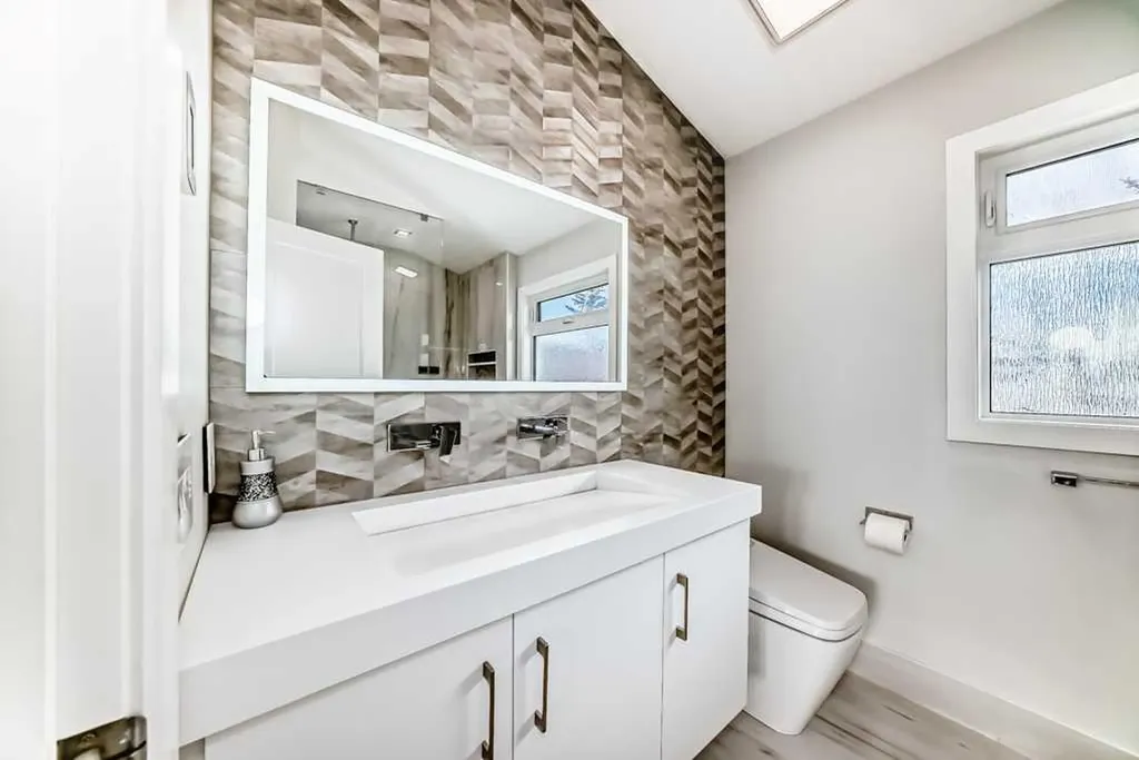 256 Riverside Mews SE Calgary AB T2C 3Y8