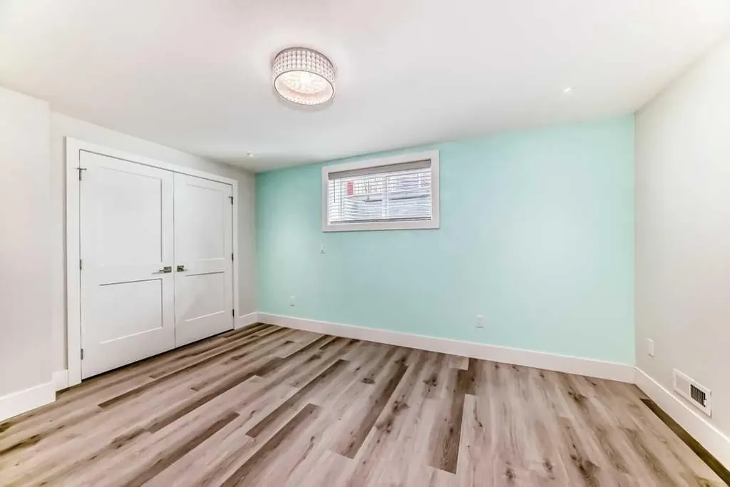 256 Riverside Mews SE Calgary AB T2C 3Y8