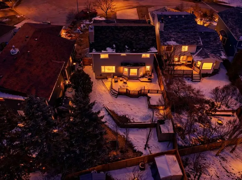 256 Riverside Mews SE Calgary AB T2C 3Y8
