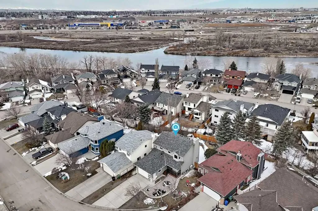 256 Riverside Mews SE Calgary AB T2C 3Y8