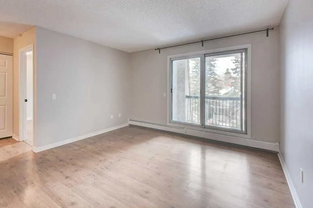 305 25 Avenue SW Calgary AB T2S 0L3