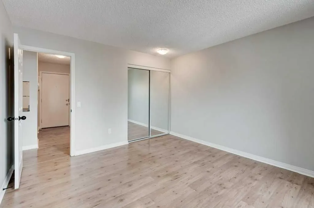305 25 Avenue SW Calgary AB T2S 0L3