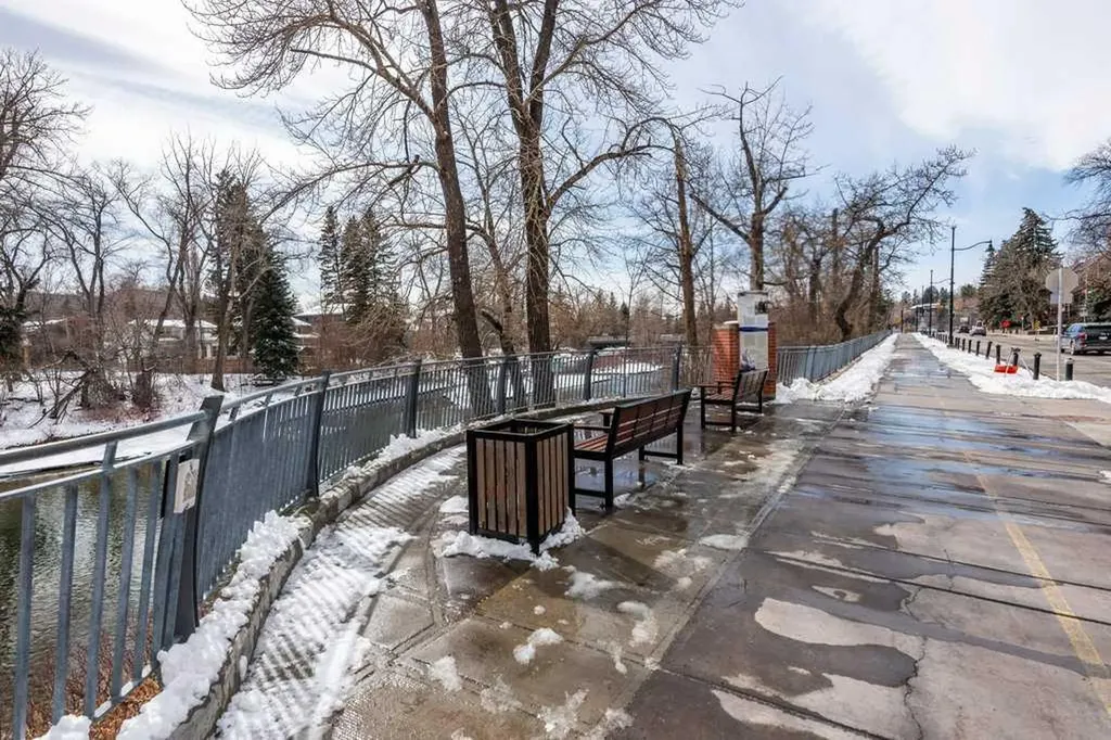 305 25 Avenue SW Calgary AB T2S 0L3