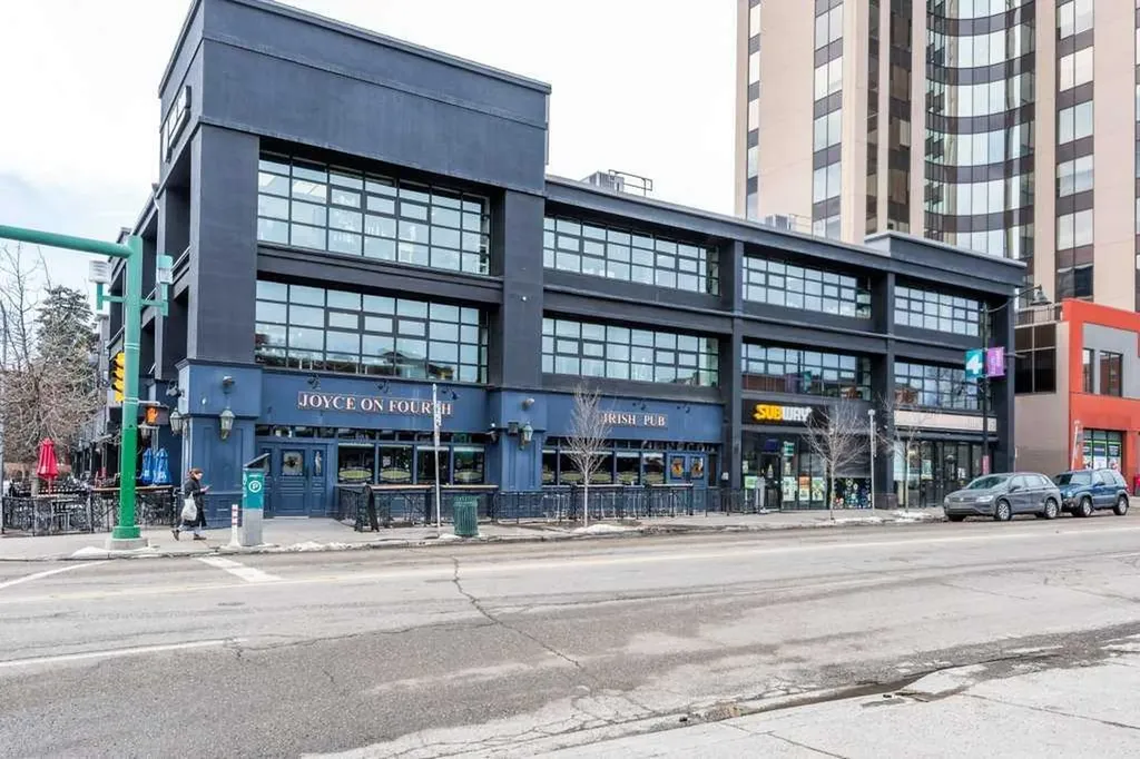 305 25 Avenue SW Calgary AB T2S 0L3