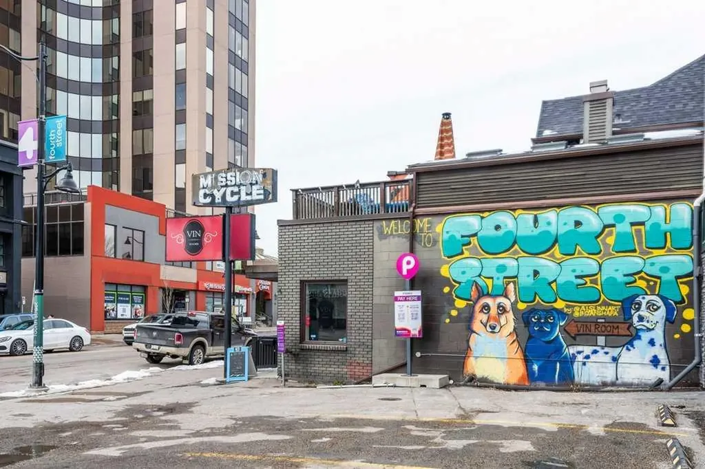 305 25 Avenue SW Calgary AB T2S 0L3