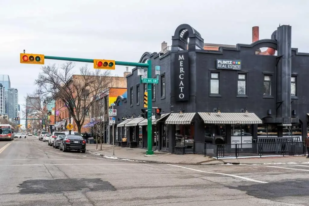 305 25 Avenue SW Calgary AB T2S 0L3