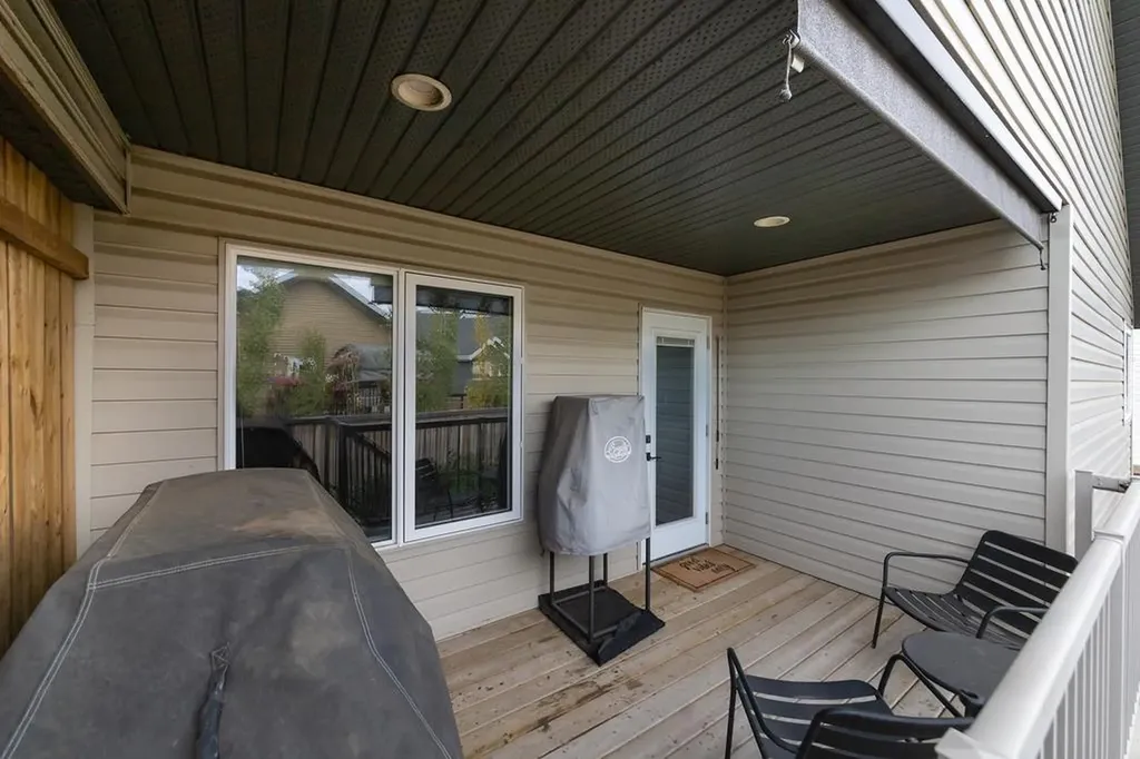 6108 17 Street Close Lloydminster AB T9V 3S2