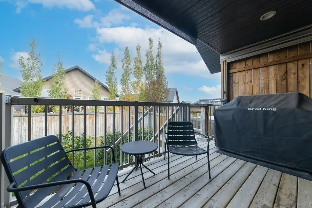 6108 17 Street Close Lloydminster AB T9V 3S2
