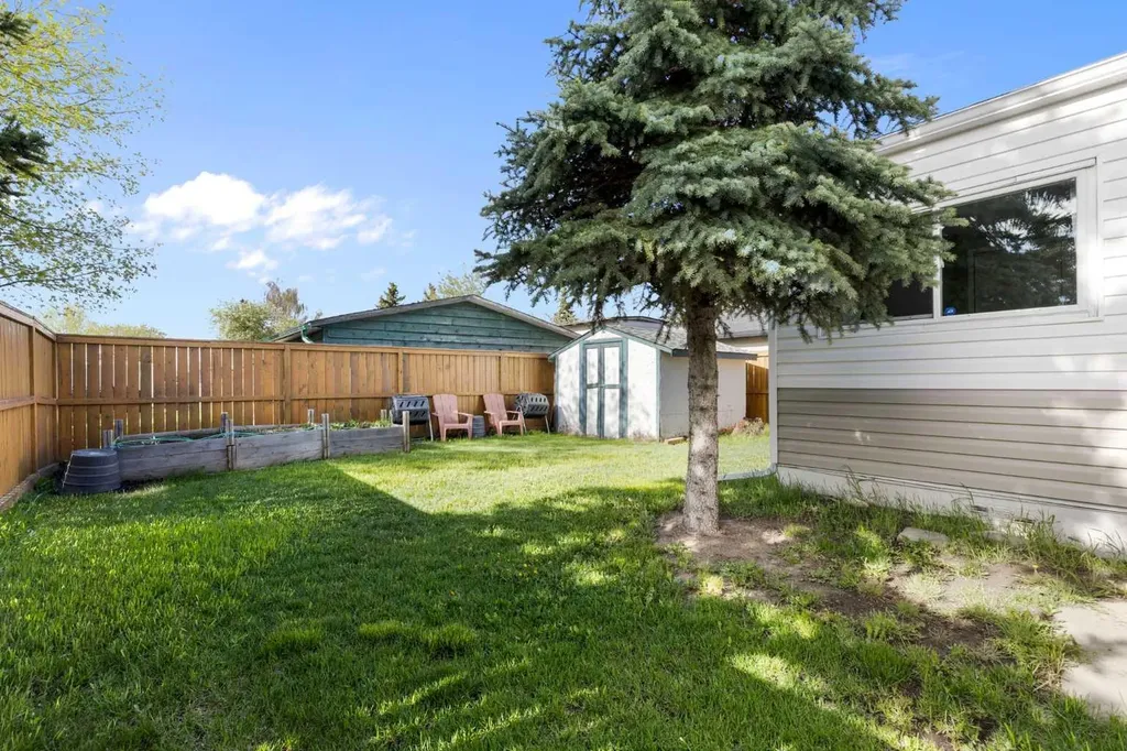 129 Big Springs Drive SE Airdrie AB T4A 1K3