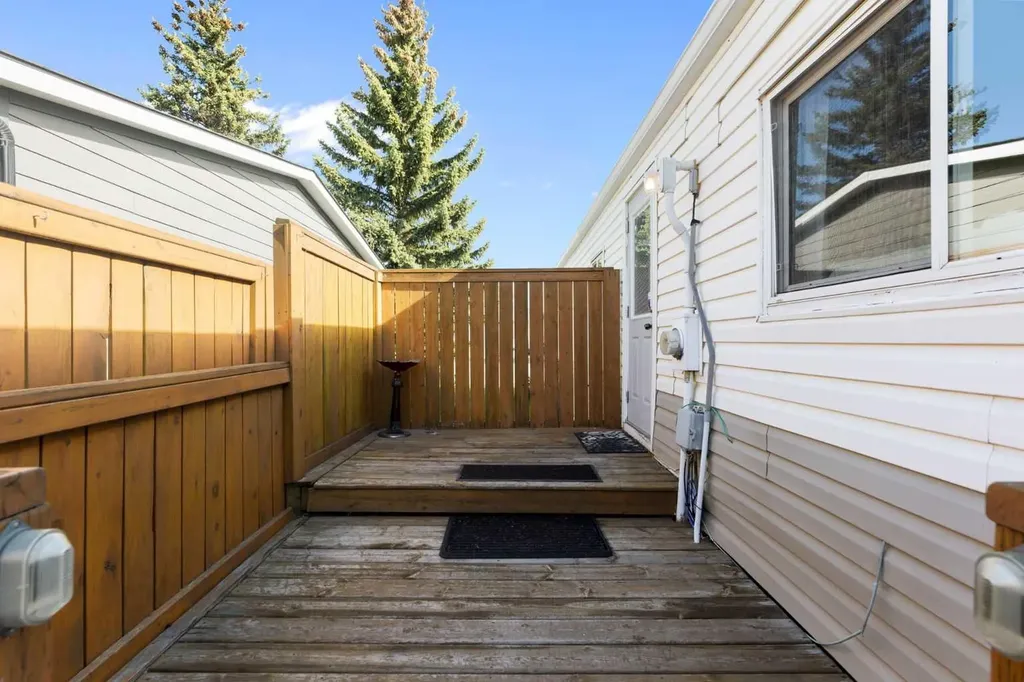 129 Big Springs Drive SE Airdrie AB T4A 1K3